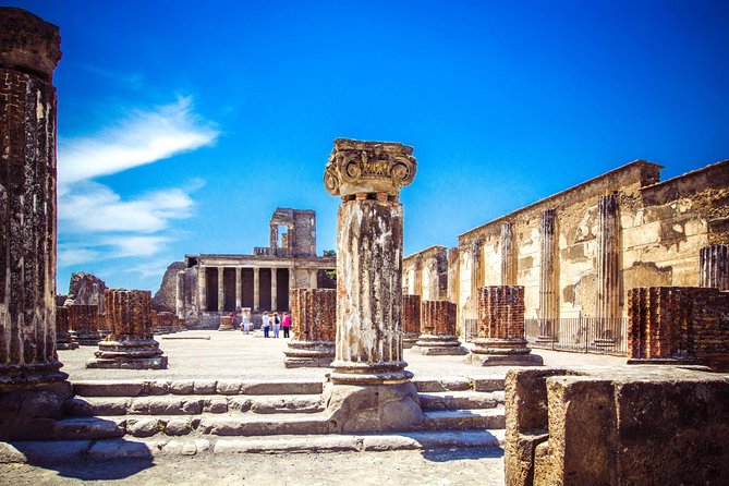 Visit Pompeii With a Local Expert Guide