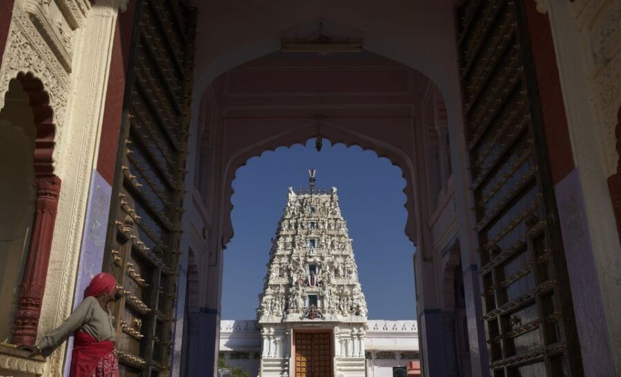 Visit Pushkar With Jaipur Drop From Bikaner
