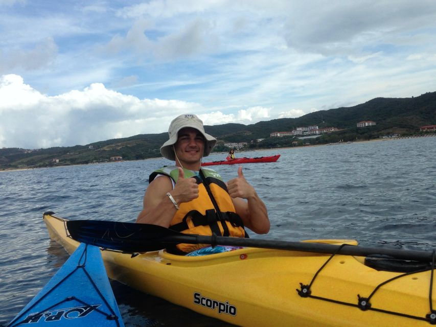 Vourvourou: Sea Kayaking Diaporos Island Private Day Tour
