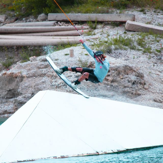 Wakeparadise Montichiari : Wakeboard Experience - Experience Wakeboarding at Its Best