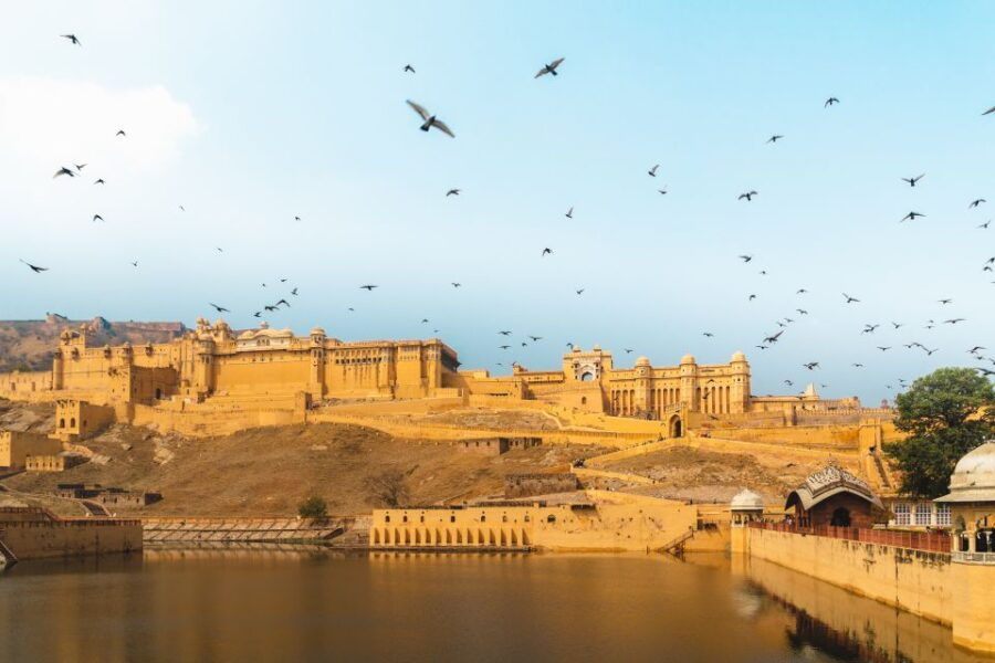 Walk in the Streets of Old Jaipur & Enjoy the Food
