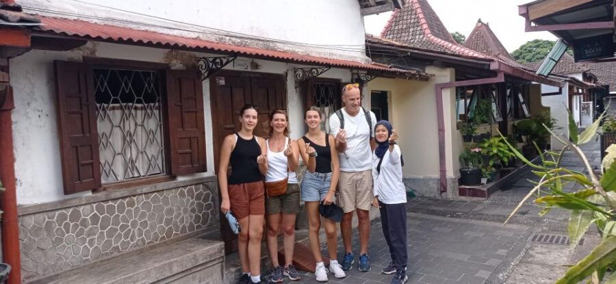 Walking Tour of Yogyakarta's Oldest Neighbourhood - Good To Know