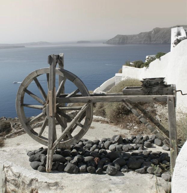 What Lies Hidden in Santorinis Soul? 6h – Private Discovery