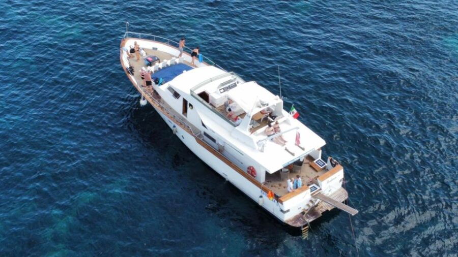 Yacht Excursion Between Levanzo and Favignana With Lunch