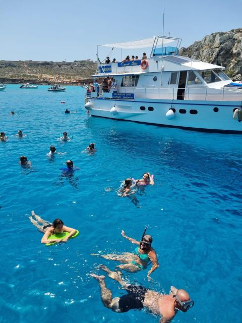 Yacht Excursion Between Levanzo and Favignana With Lunch
