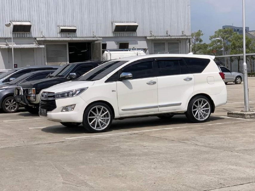 Yogyakarta Airport: Private Drop-off or Pick-up to the City