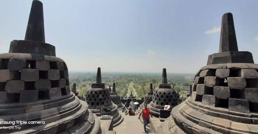 Yogyakarta: Borobudur and Prambanan Temples Day Tour