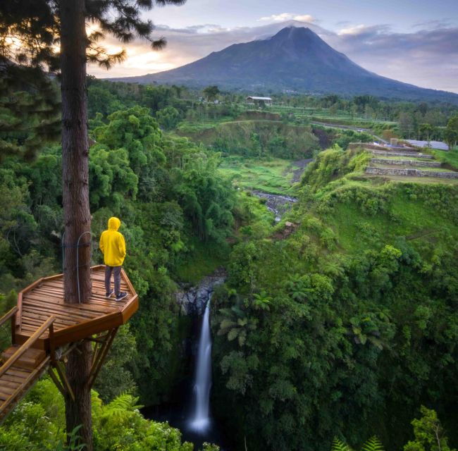 Yogyakarta: Borobudur Sunset & Kedung Kayang Waterfall