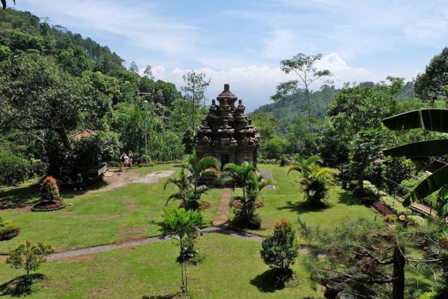 Yogyakarta :Selogriyo Temple, Rice Field Trek& Nepalvan Java - Good To Know