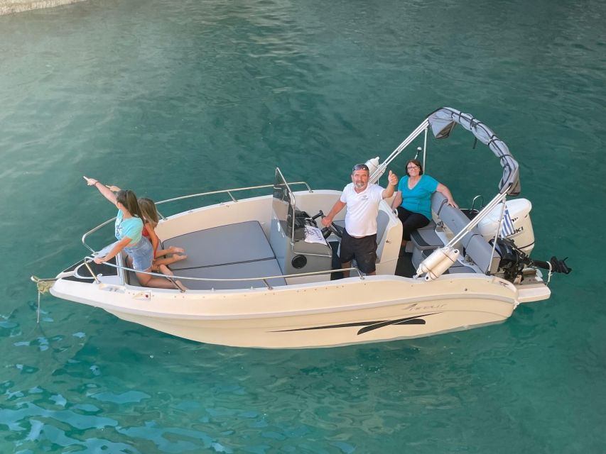 Zakinthos: Private Boat Rental to Shipwreck and Blue Caves