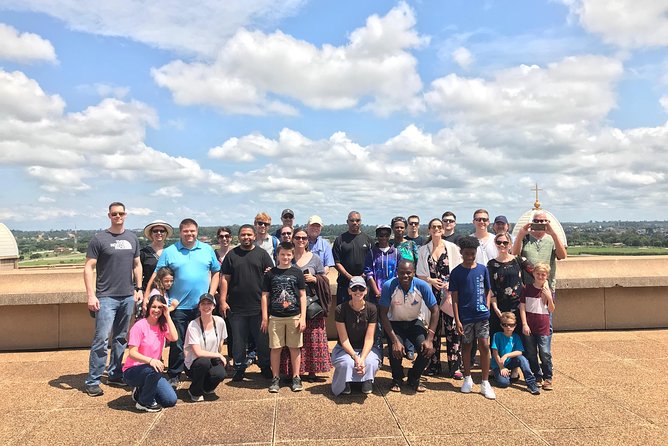 1.5-Hours Basilica and Yamoussoukro Tour With English Guide