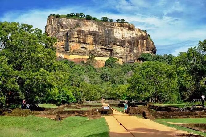 12 Days 11 Nights Experience Nature Culture & Beauty Of Sri Lanka - Tour Itinerary