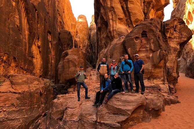 2 Day Wadi Rum Tour: Traditional Dinner and Starlit Cave Camp - Camp Experience