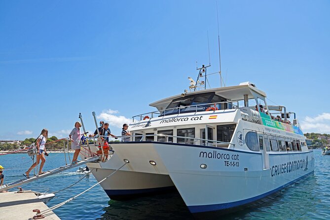 2-Hour Excursion in a Catamaran Around the Bay of Mallorca