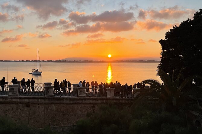 2 Hour Walking Tour in Ortigia - Meeting Point Details