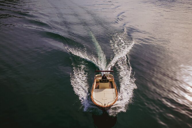2 Hours Private Boat Tour in the Best Area of Como Lake - Included Inclusions and Meeting Point