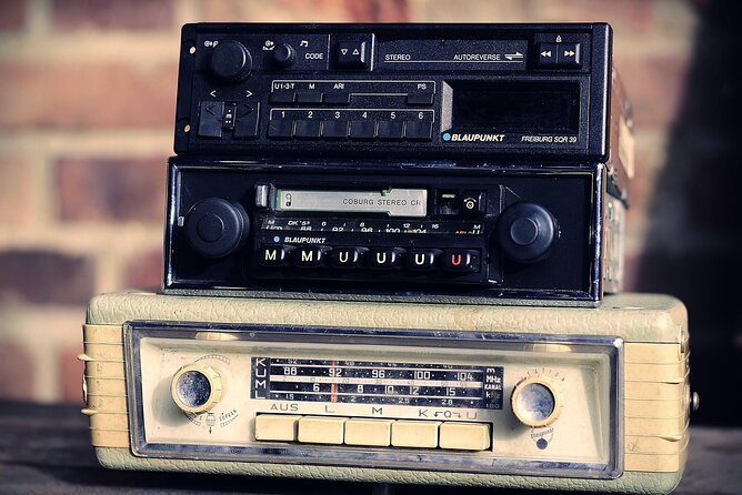 3 Hours Private Decade of Decadence in London 80s Tour - Itinerary