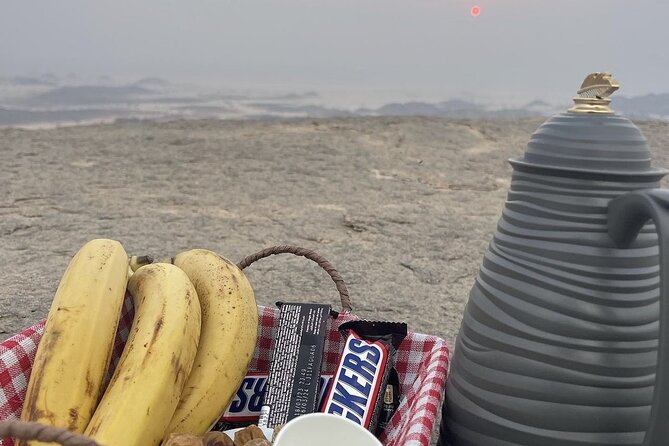 4 Hours Charming Moon Valley Hike Experience in Jeddah - Experience Highlights
