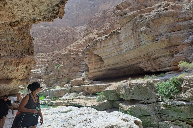 4 Hours Guided Wadi Shab Hiking