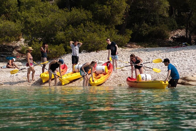 4 Hours Sea Kayaking From KomižA - Participant Expectations