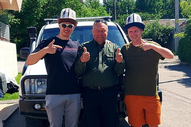 4×4 Private Driver and Guide in Kyrgyzstan