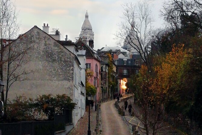 Access to a Self-Guided Walk in Montmartre - Location and Duration