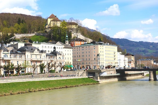 Airport Transfer: Salzburg Airport SZG to Salzburg by Luxury Car - Service Details