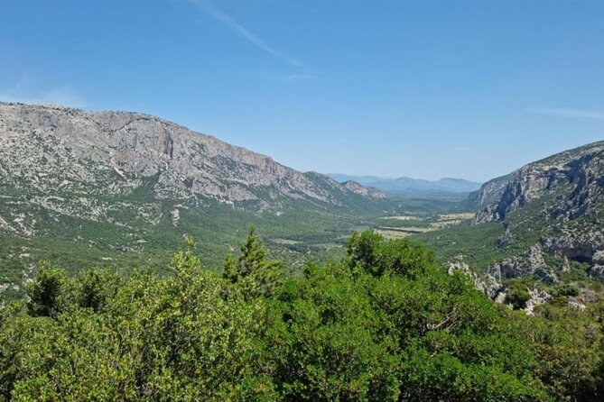 Archaeological and Naturalistic Tour to the Village of Tiscali