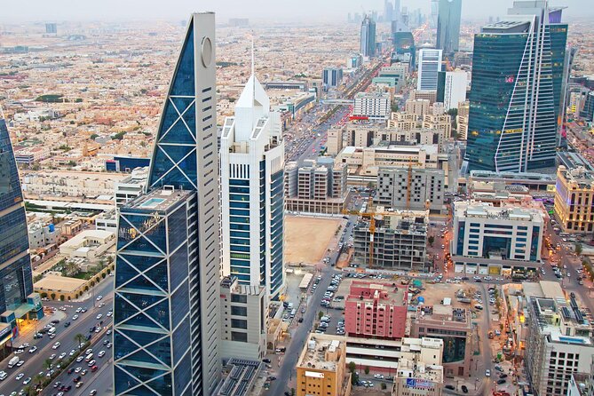 Arrival Transfer: Riyadh Airport RUH to Riyadh by Business Car