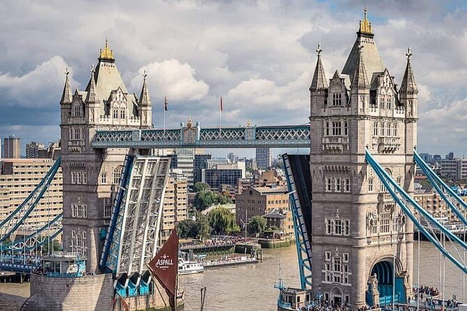 Best of London Walking Tour With Tower of London & Tower Bridge! - Meeting Point & End Point