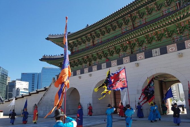 Best Walking Tour to Gyeongbok Palace N Bukchon With Expert - Itinerary Overview