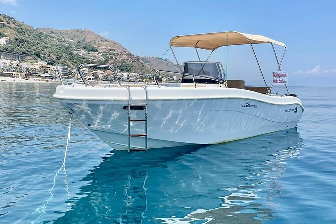 Boat Rental Taormina - Schedule and Accessibility
