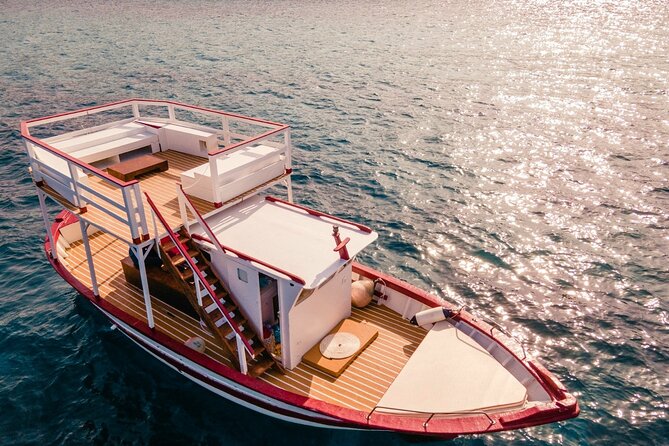 Boat Tour With Typical Lunch and Snorkeling in Syracuse - Itinerary Overview