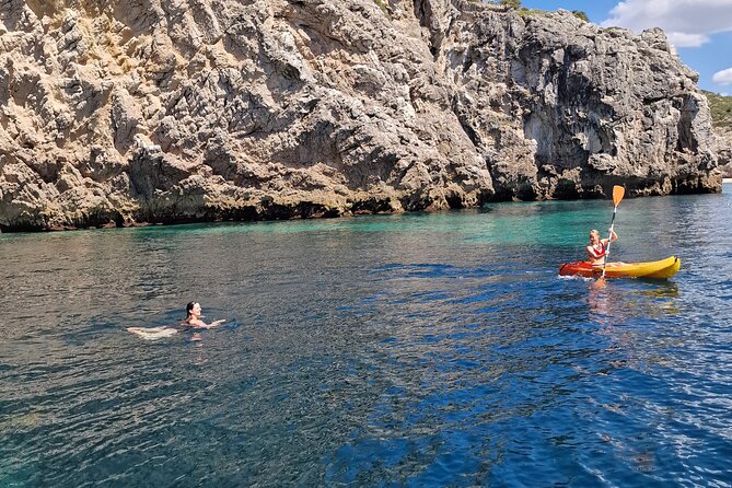 Boat Trip With Lunch at Portinho Da Arrábida - Overview