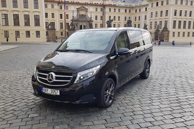 BUDAPEST by Skoda Superb / Mercedes Benz V / S Class / Sprinter - Pickup and Drop-off