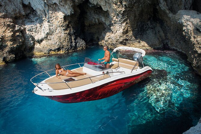 Capri Tour From Sorrento via 21FT Smart Boat