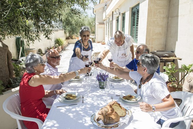 Cesarine: Market Tour & Typical Dining at a Locals Home in Siena - Inclusions and Details
