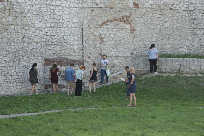 City Game Elegant Murderer Based on Facts - Mysterious Krakow - Background