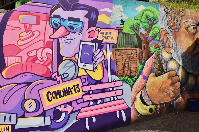 City Tour + Commune 13 Medellin - Inclusions