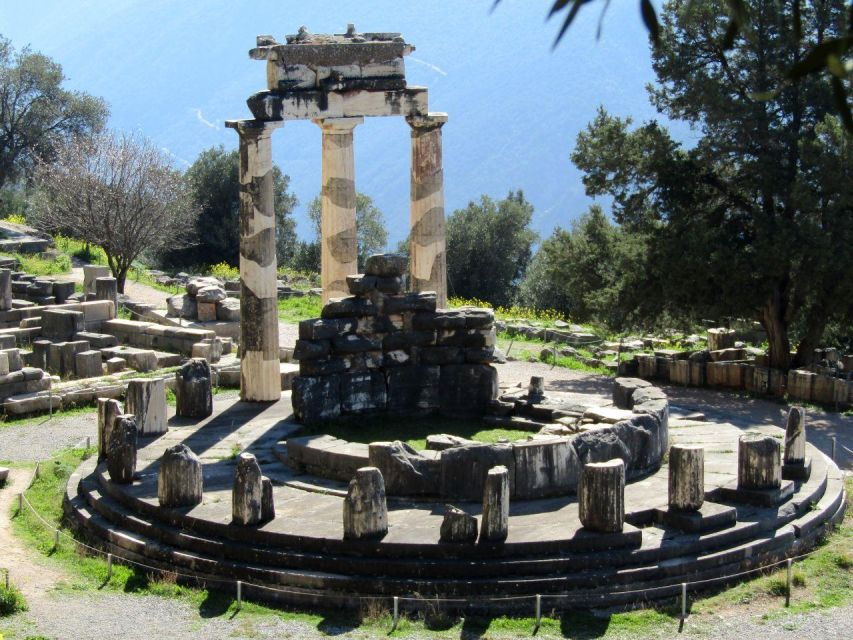 Delphi: Audio Guided Tour of the Sites in French or English - Tour Details