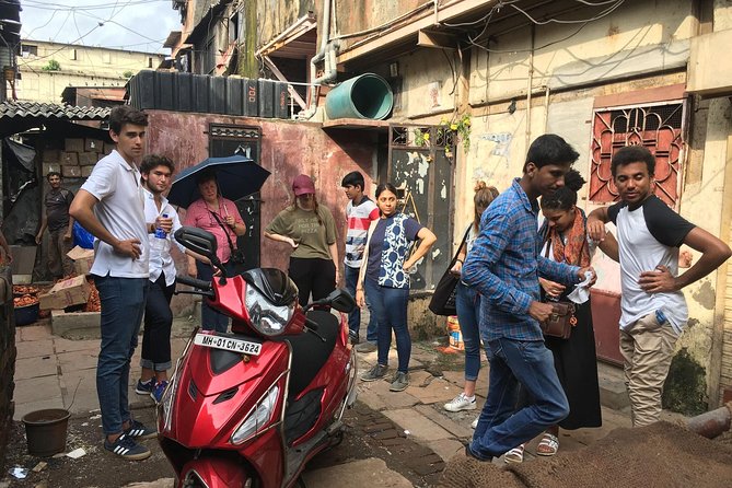 Dharavi Tour & Pottery Workshop - Meeting and Pickup Details