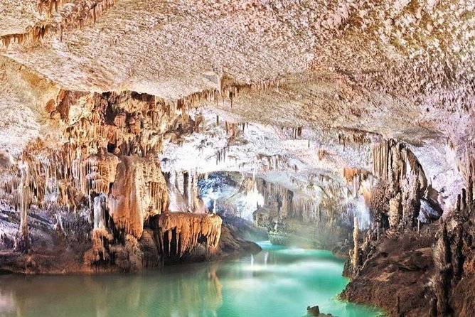 Discover Jeita Grotto and Harissa: a Half-Day Tour From Beirut