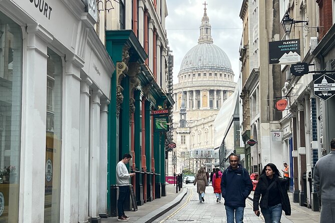 Explore the Old City of London in Spanish, Group Tour. - Tour Highlights
