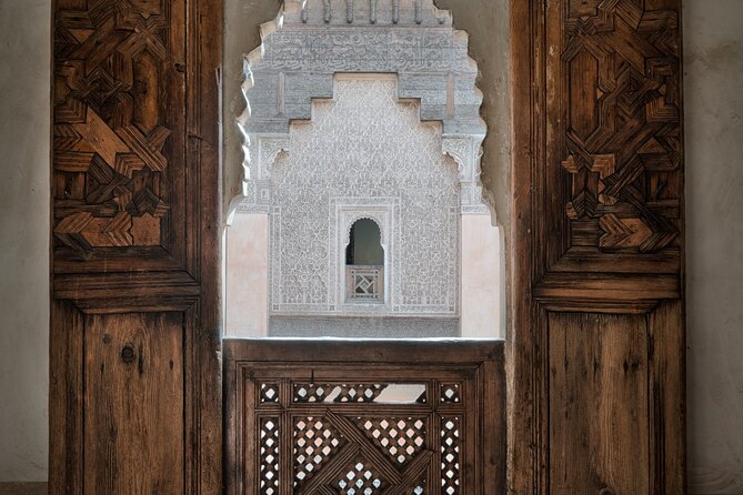 FES Walking Tour With a Local Official Guide