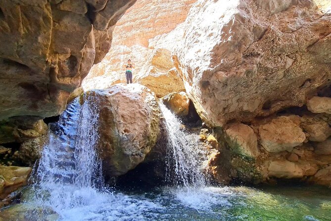 Full-Day Bimmah Sinkhole and Wadi Al Arbeieen Tour - Tour Overview