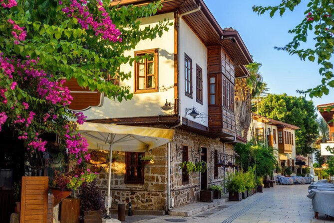 Full Day City Tour/2 Waterfalls, Boat Trip, Old Town