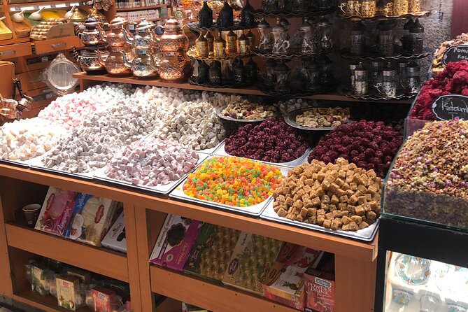 Full Day Istanbul Bosphorus Cruise and Dolmabahce Palace Tour - Itinerary Details