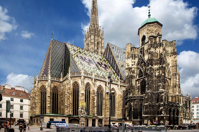 Full Day PRIVATE GUIDED VIENNA Tour From Budapest With Lunch and Drinks - Tour Highlights