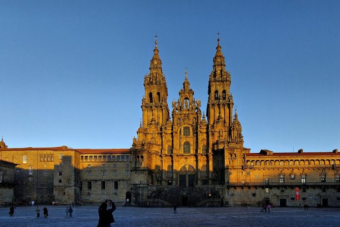 Full-Day Private Tour: Historic Santiago De Compostela From Lisbon - What To Expect