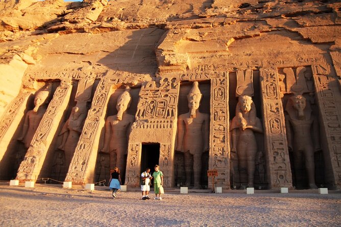 Full-Day Private Tour to Abu Simbel Temples in Aswan With Guide - Tour Highlights